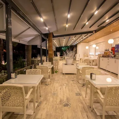 Munamar Beach מלון 4*