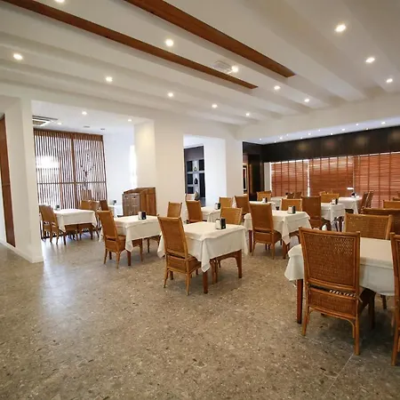 Munamar Beach מלון 4*