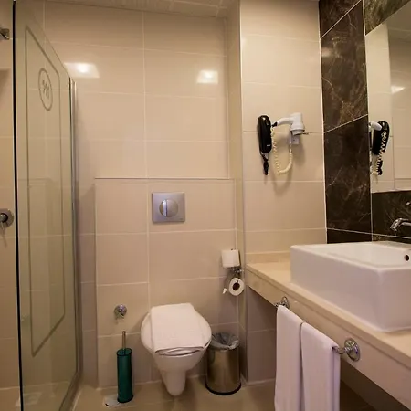 فندق Munamar Beach إتْشميلير