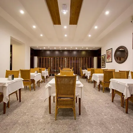 Munamar Beach מלון 4*